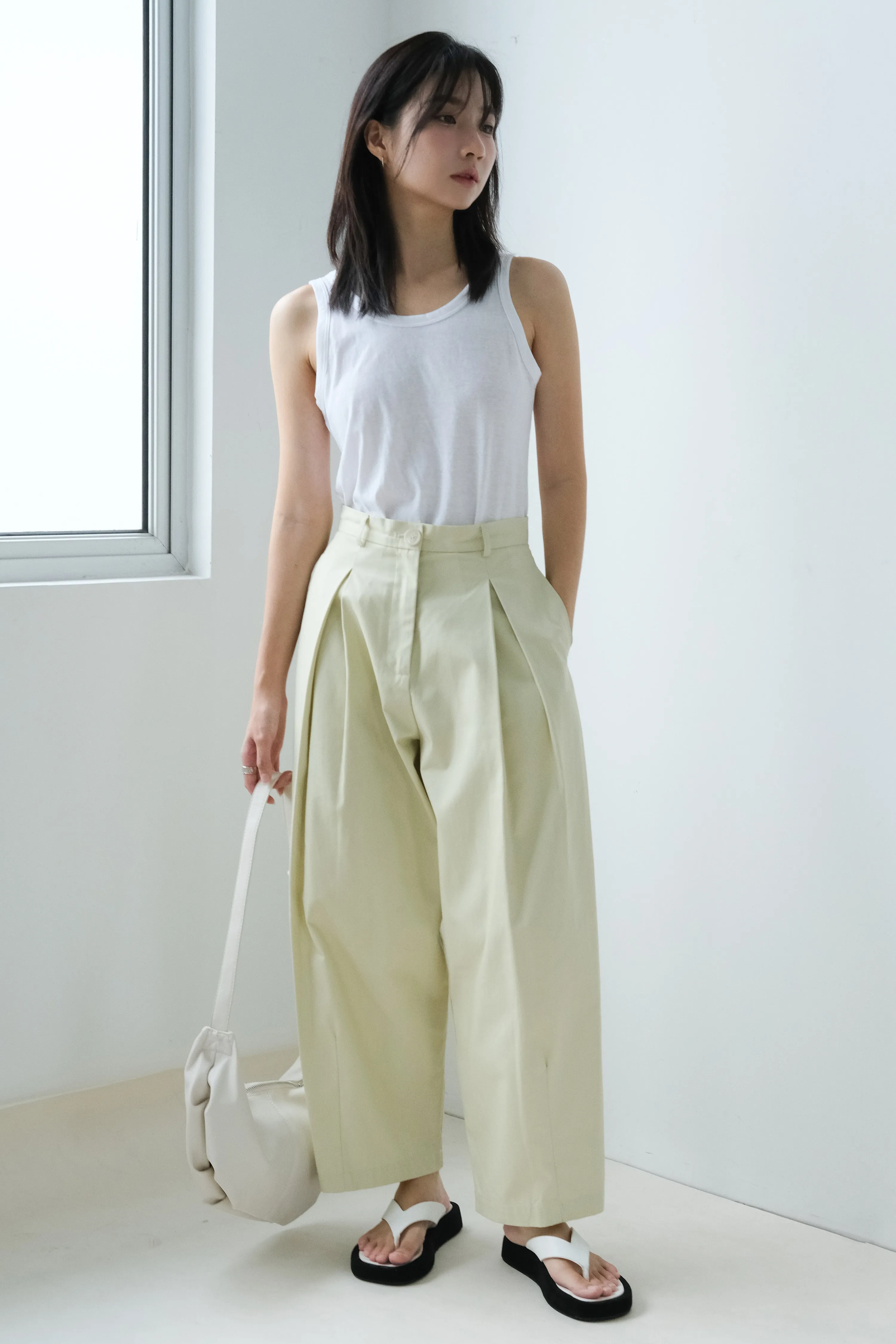 High-Waisted, Wide-Legged Nine-Point Pants In Light Green