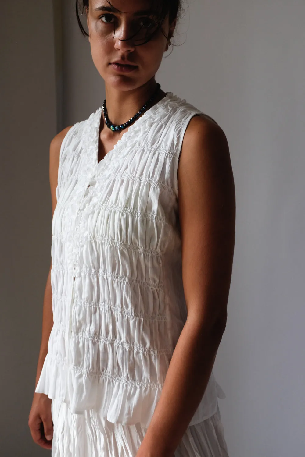 WHITE CRINKLED VEST TOP