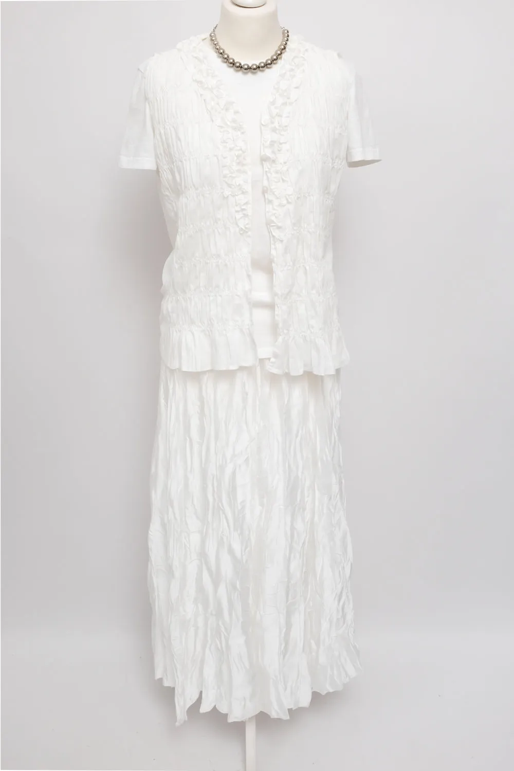 WHITE CRINKLED VEST TOP
