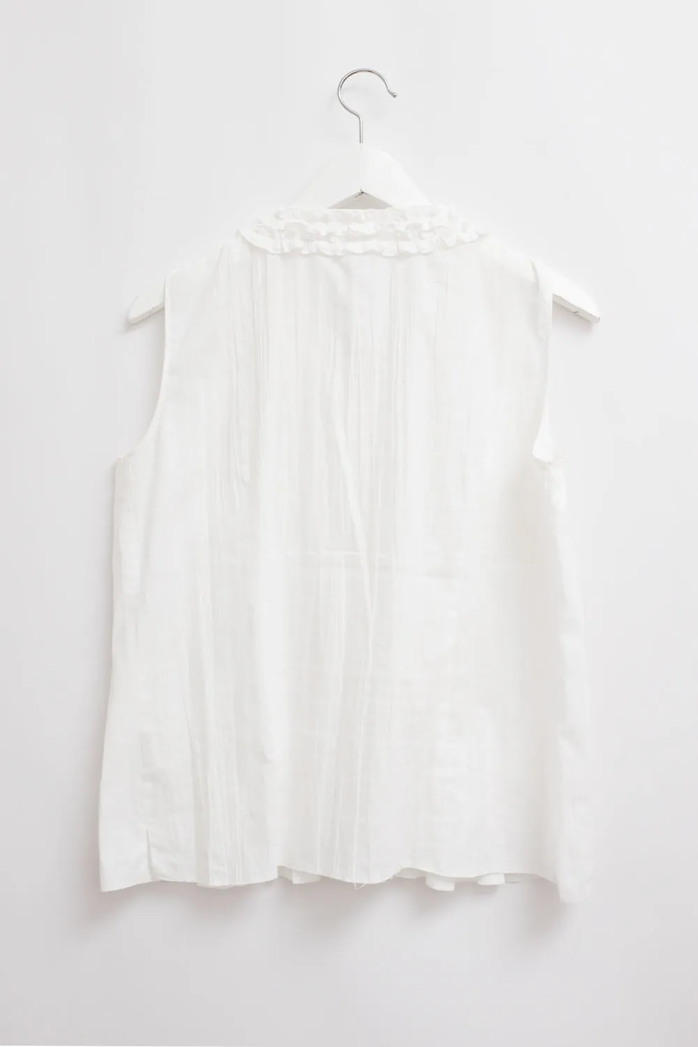WHITE CRINKLED VEST TOP