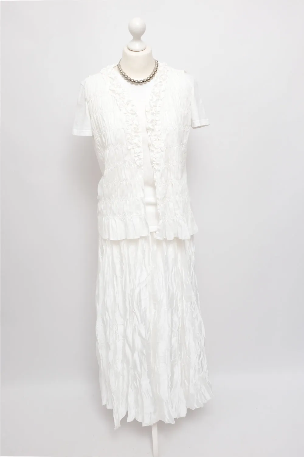 WHITE CRINKLED VEST TOP
