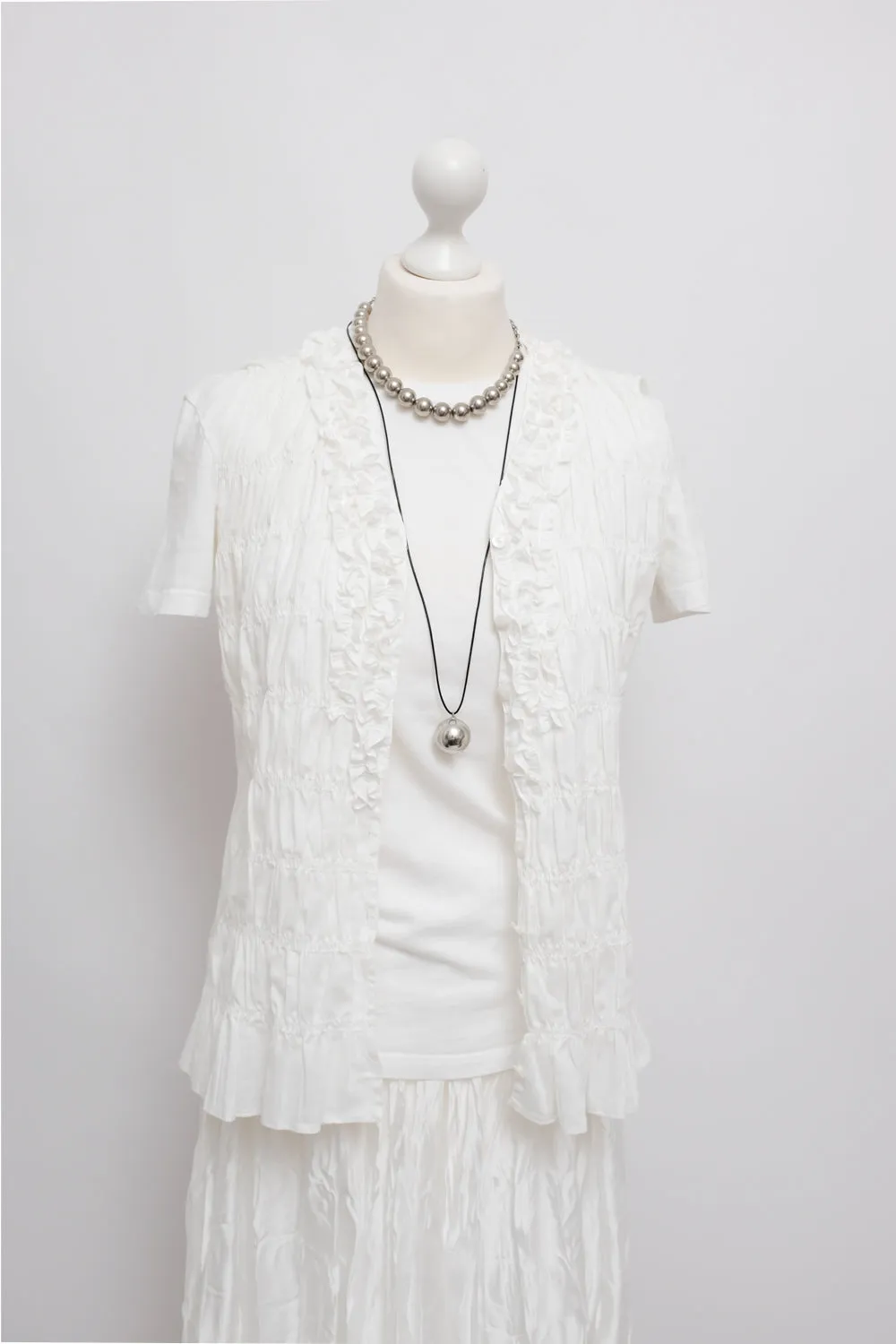 WHITE CRINKLED VEST TOP
