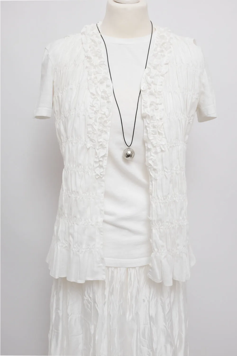 WHITE CRINKLED VEST TOP
