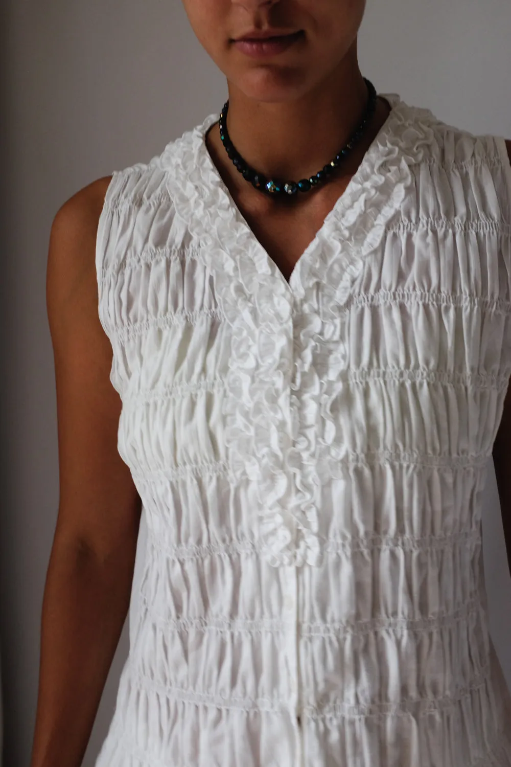 WHITE CRINKLED VEST TOP